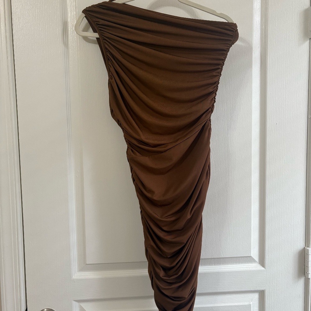 Flattering Ruched Bodycon Midi Dress